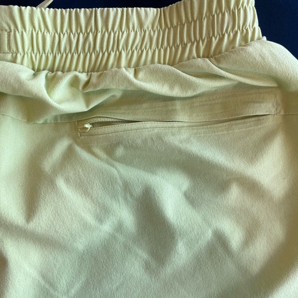 Men’s Lululemon Lime Green Swim Shorts - Picture 4 of 5